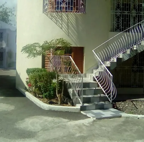 Main Street Villas Guest house Runaway Bay